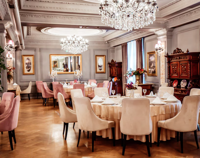 Top Restaurant Design Trends for 2025: What Diners Expect Now